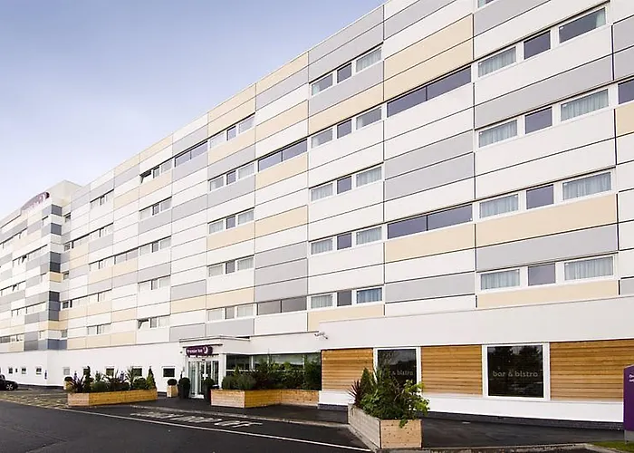 Premier Inn Airport Runger Lane South